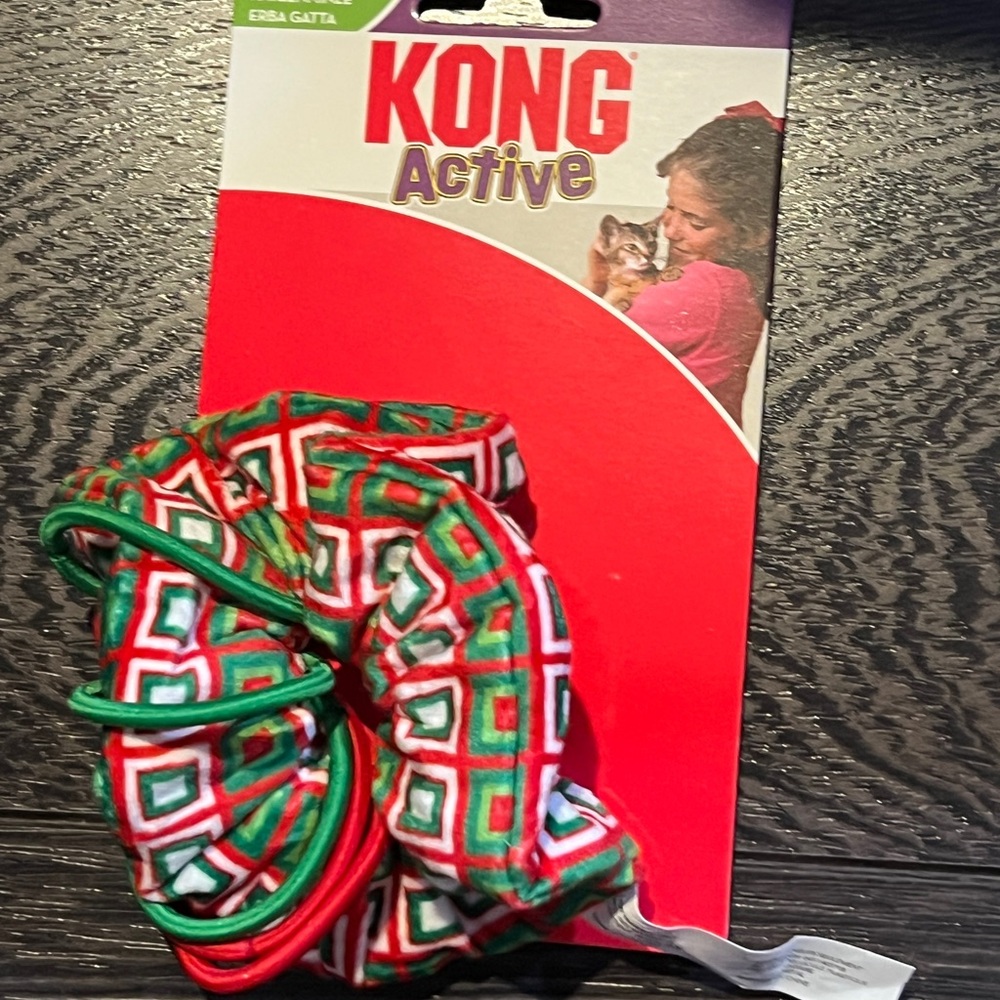 new Kong Active Cst toy Scrunchie Cat nip
